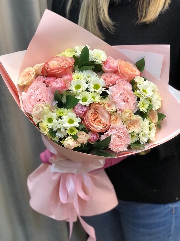 Букет цветов из: Гвоздики, Розы и Хризантемы в Платаве