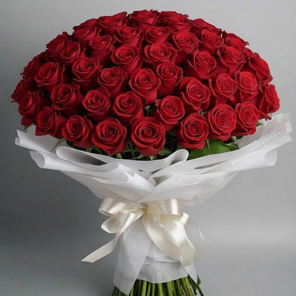 Букет 101 Красная роза Блэк Мэджик в Платаве