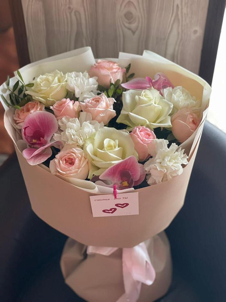 Букет цветов из: Орхидеи, Розы и Гвоздики в Платаве