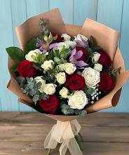 Букет цветов из:  Розы и Альстромерии в Платаве