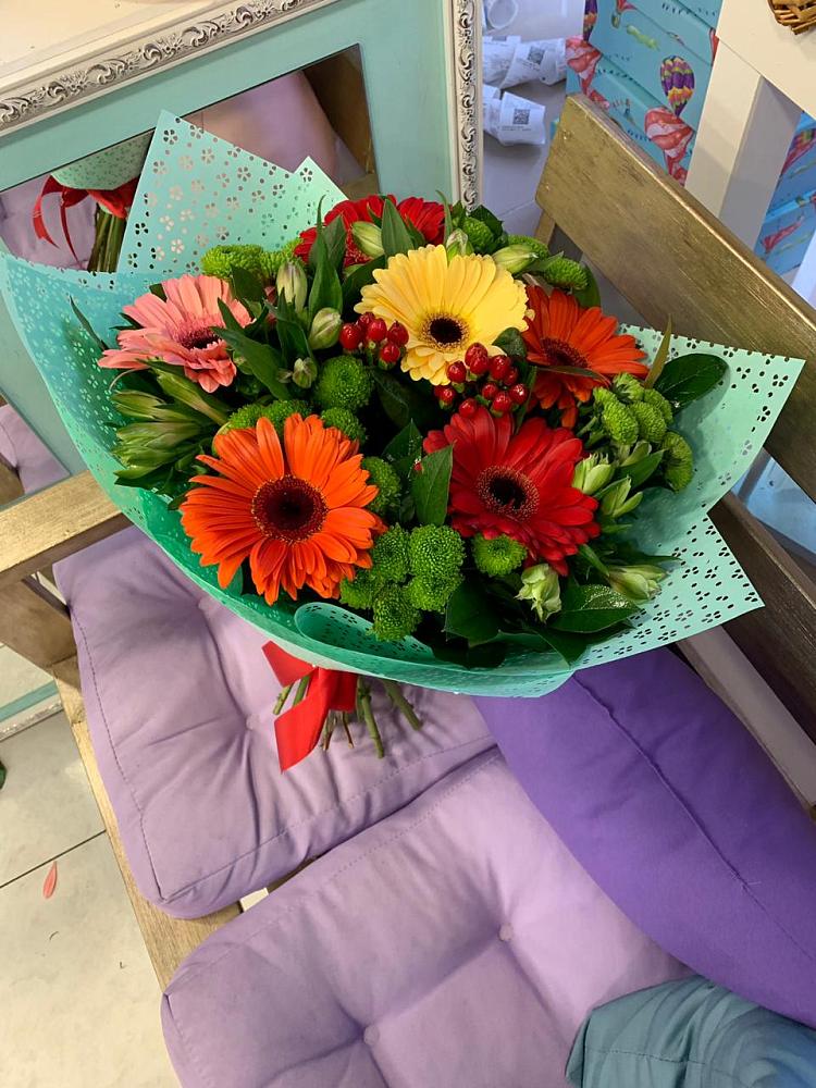 Букет цветов из: Герберы, Хризантемы и Альстромерии в Платаве