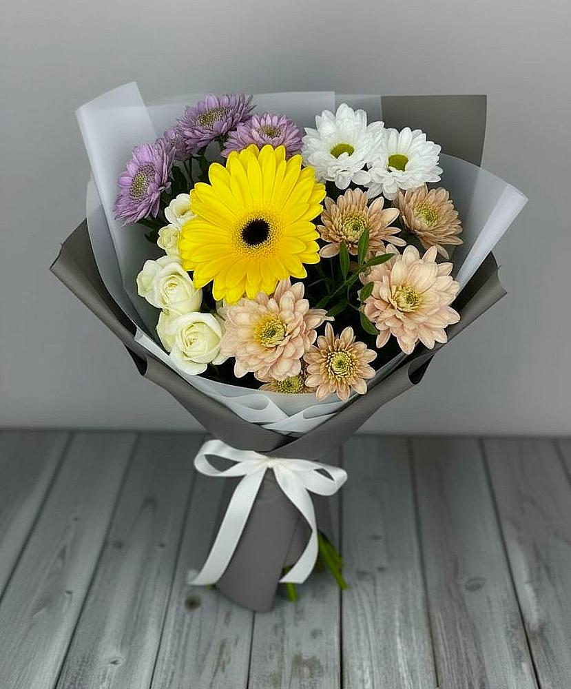 Букет цветов из: Розы, Герберы и Хризантемы в Платаве