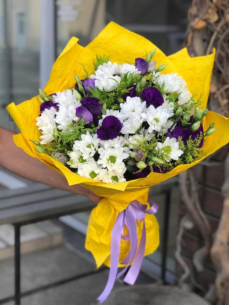 Букет цветов из: Ирисы, Хризантемы и Ромашки в Платаве