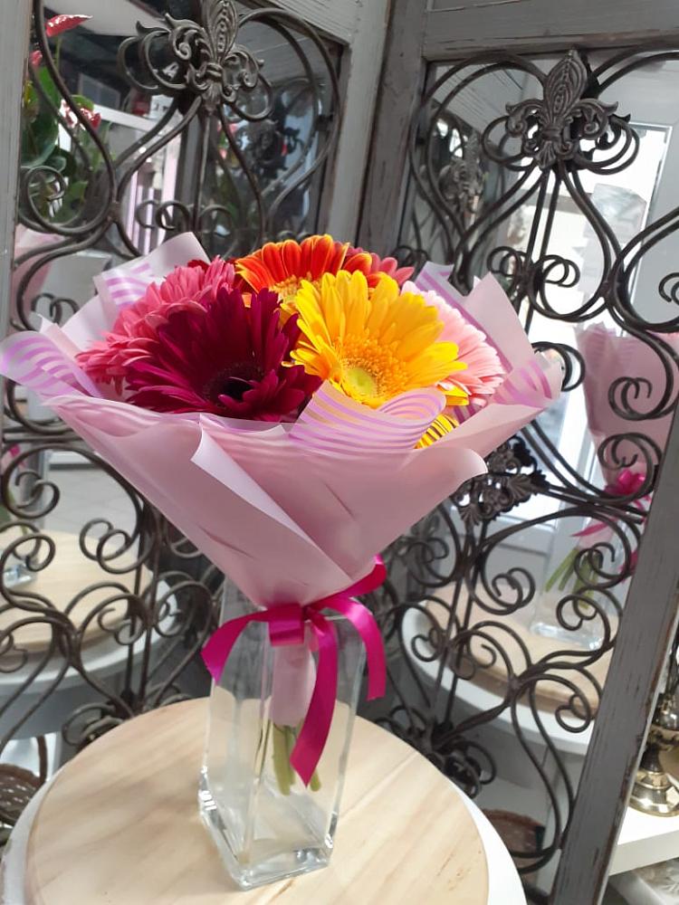 Букет цветов из: Герберы в Платаве