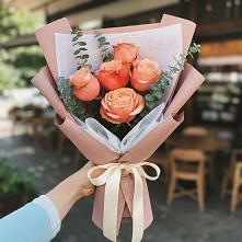 Букет цветов из:  Розы в Платаве