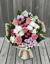 Букет цветов из:  Альстромерии, Гвоздики, Розы и Хризантемы #REPLACE_PRED# Платаве