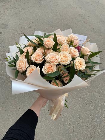 Букет Кремовые розы Латте в Платаве