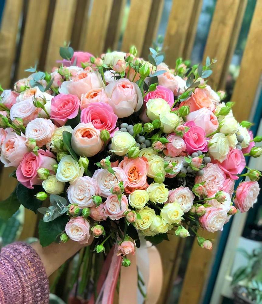 Букет цветов из: Розы в Платаве