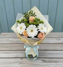 Букет цветов из:  Герберы, Розы и Хризантемы в Платаве