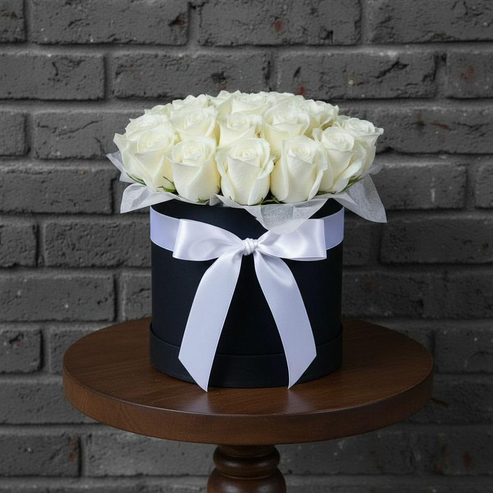 Цветочная композиция из Розы в шляпной коробке в Платаве