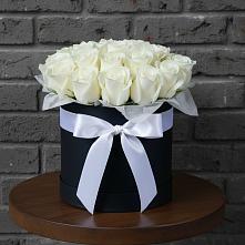 Цветочная композиция из Розы в шляпной коробке в Платаве