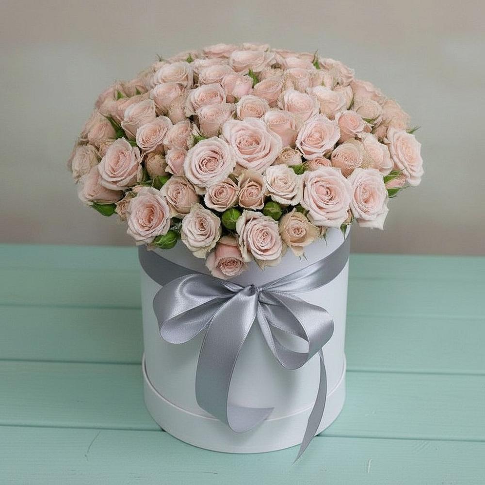 Цветочная композиция из Розы в шляпной коробке в Платаве